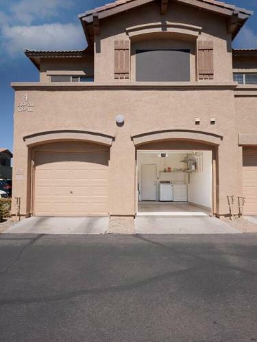 Apartamento 2 Bed 2 Bath Condo In Gated Community