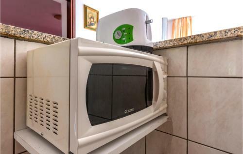 Beautiful Apartment In Zvecanje With 2 Bedrooms
