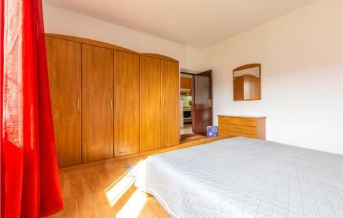 Beautiful Apartment In Zvecanje With 2 Bedrooms