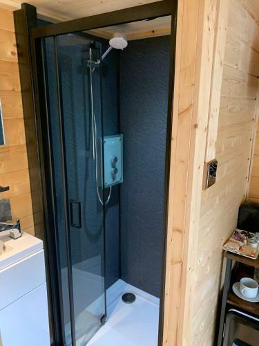 Beauslodge Authentic Cabin With Private Hot Tub