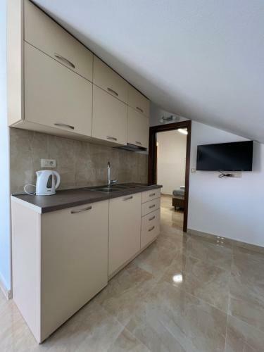 Venice Apartments