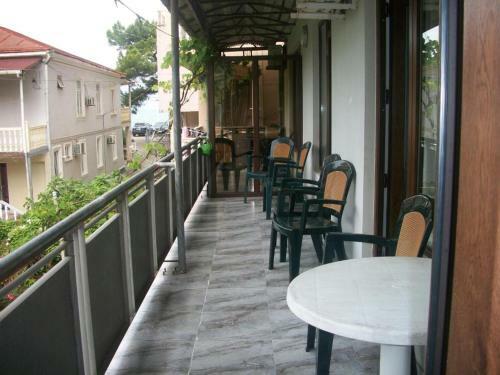 Hostal Rezo's Guest House