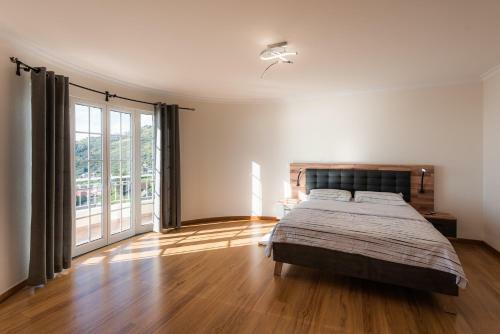Sunnyside Villa