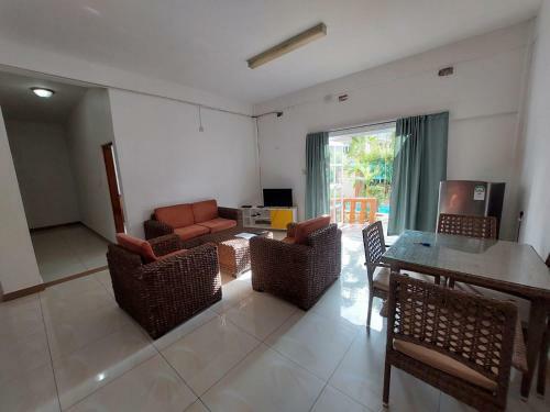Beau Vallon Villa Self Catering With Pool