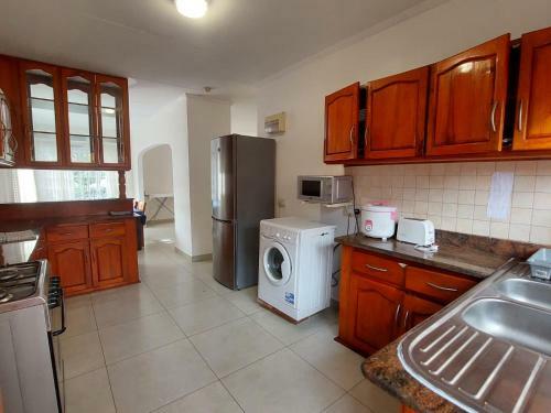 Beau Vallon Villa Self Catering With Pool