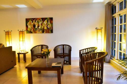 The Kanda Uda Hotel