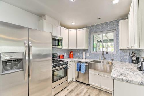 Sunny Phoenix Home With Large Yard And Gas Grill