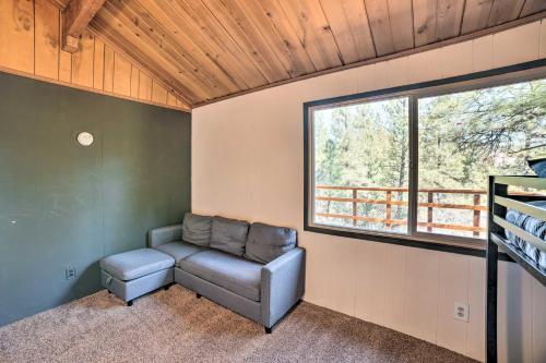 Welcoming Big Bear Home With Deck And Tree Views