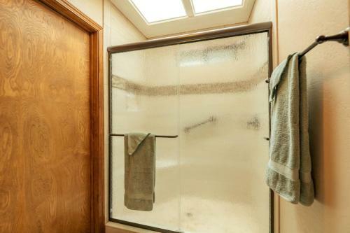Lake Front Home Spa 5 Min To The Village Ski Slopes
