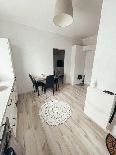 Cozy Apartment With Good Location.