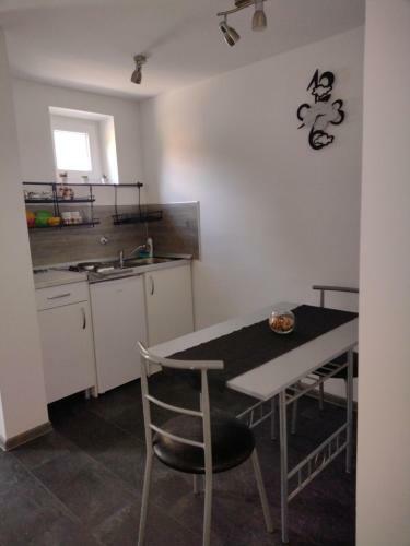 Hostal Apartman Domo