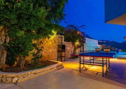 Villa Batum, Kalkan Center