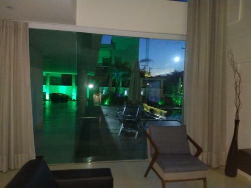 Casa Alto Padr�o 7 Su�tes - Guarajuba