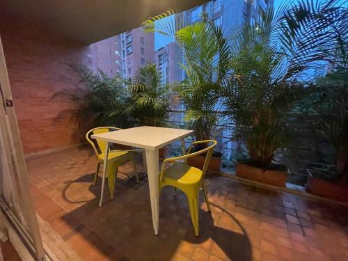 Lovely Apartment In The Hearth Of El Poblado