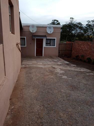 Hostal Isiqalo Guest House