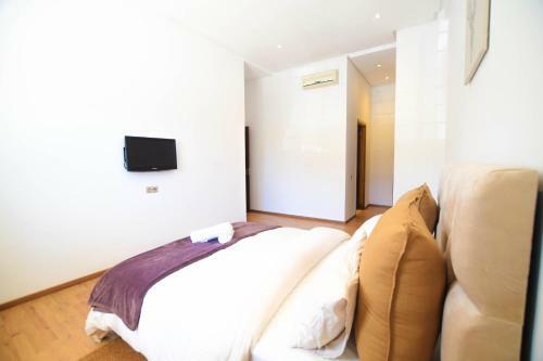Prestigia Modern Apartment - Free Coffee & Parking