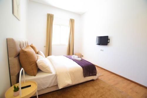 Prestigia Modern Apartment - Free Coffee & Parking