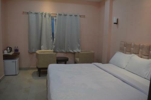 Maharaja Hotel & Banquet