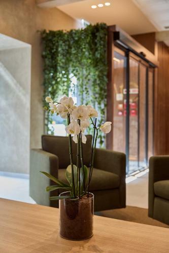Omid Saldanha Hotel