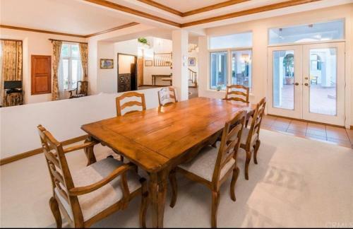 Best Views 4 Bed Villa Close To Beach And Spectrum