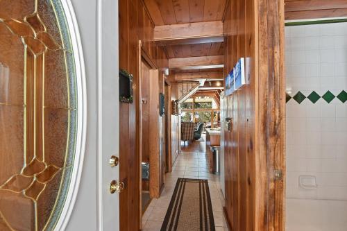 Tahoe Bear House