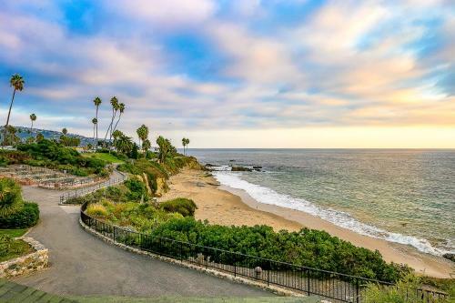 Cliff View II