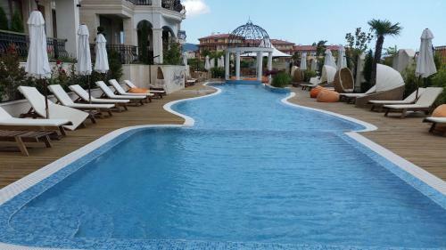 Harmony Suites Apartment