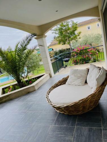 Nice 147 M2 With Garden-terrace-pool And Garage