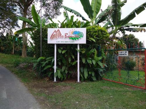 Bed & Breakfast Chalet Alto Bonito