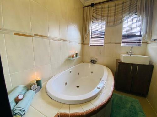 Bed & Breakfast A2z Luxury Accommodation
