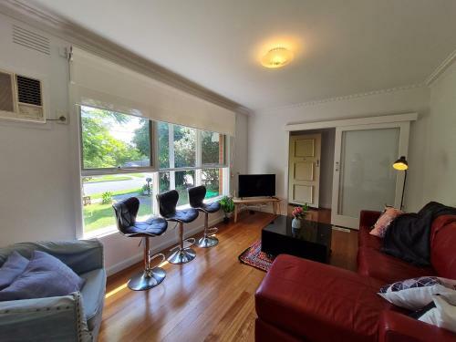 Adorable 2br1ba In Mckinnon With Hot Tub+parking