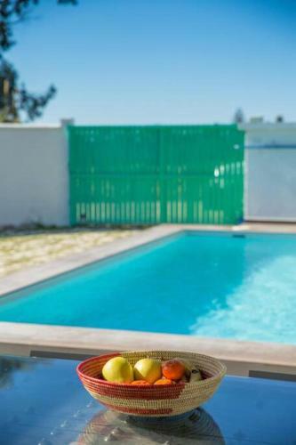 Casa Autosustentable Con Piscina, Huvagondili