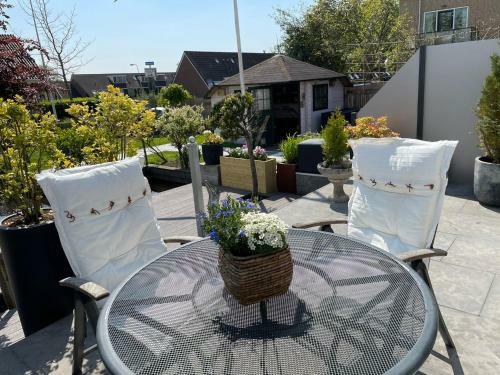 Guesthouse Bednboot Met Terras Aan Het Water