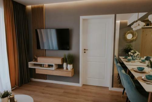 Luxury Apartment Iosia Residence
