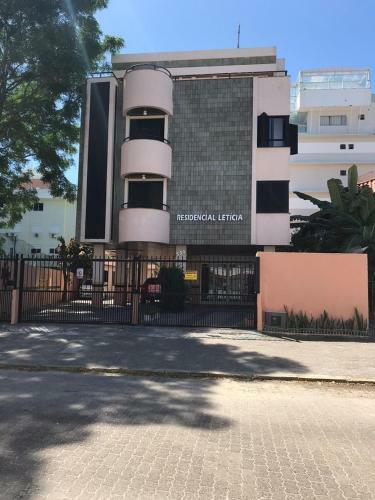 Apartamento Residencial Leticia