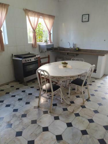 Casa Na Praia Do Tombo Com Churrasqueira