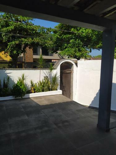 Casa Na Praia Do Tombo Com Churrasqueira