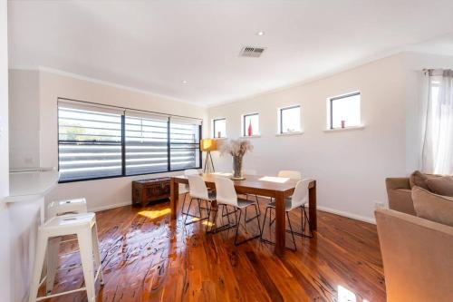 Scarborough Laneway Apartment - Executive Escapes