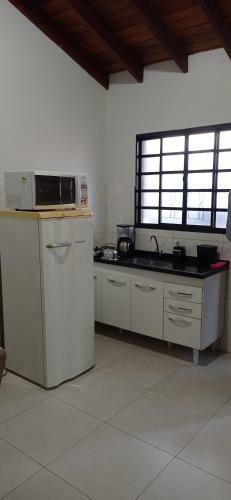 Apartamento Kitnet Aconchegante Com P�tio Arborizado.
