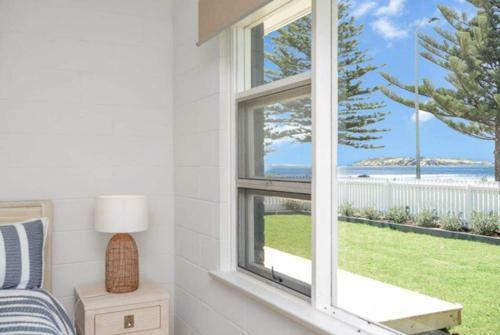 Salty's 4br Beachfront With Wifi And Pet Friendly