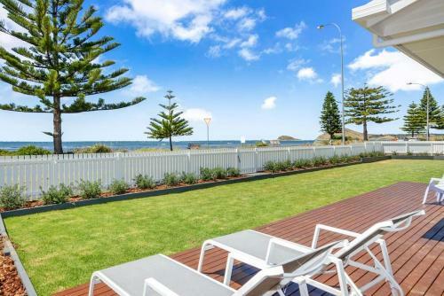 Salty's 4br Beachfront With Wifi And Pet Friendly