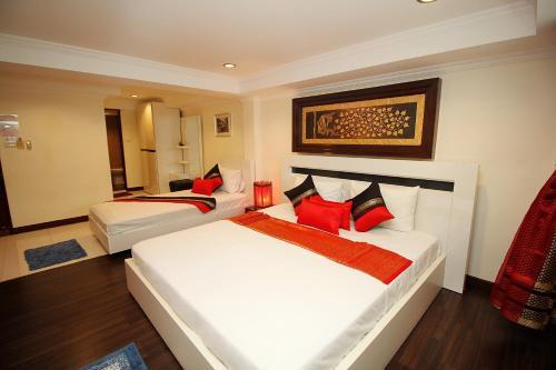 Hotel Sky Silk Decoration House