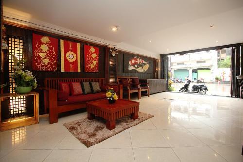 Hotel Sky Silk Decoration House