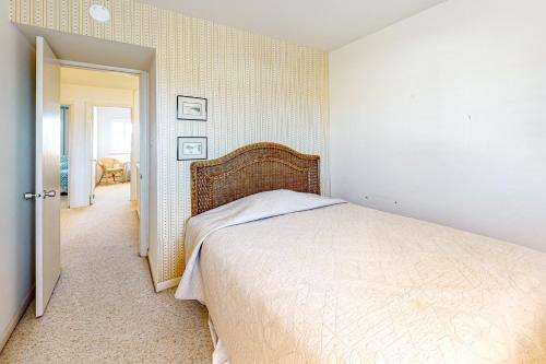 Hidden Harbour -- 311 Ocean View Parkway
