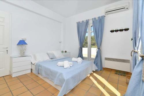 Villa Blue & White At Golden Beach