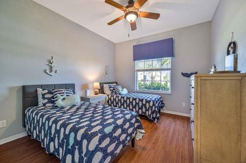 Villa Beautiful 4-bed, 2-bath, Plus Den, W/heated Pool