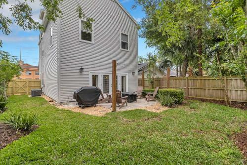 Stunning Beach Home With Rooftop Deck!!
