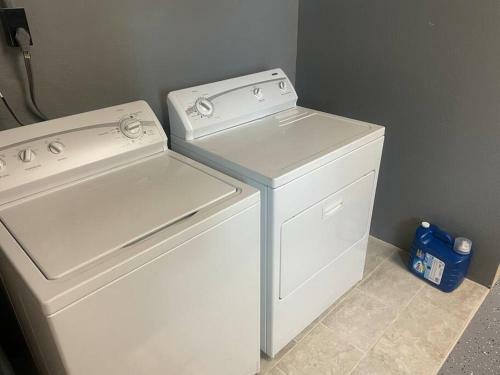Charming 4br Home 10mins Away From Beaches!