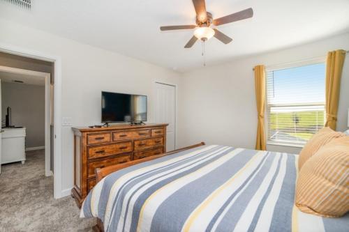 8812cruden Villa