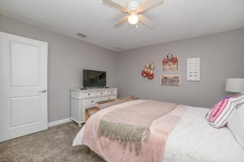 8812cruden Villa